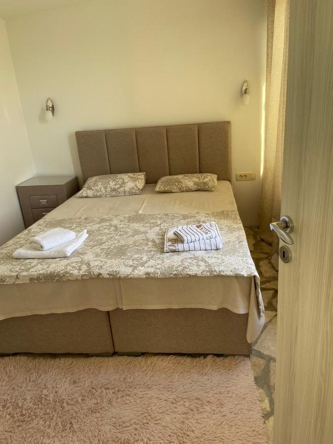 Apartments Bibic Будва Екстер'єр фото