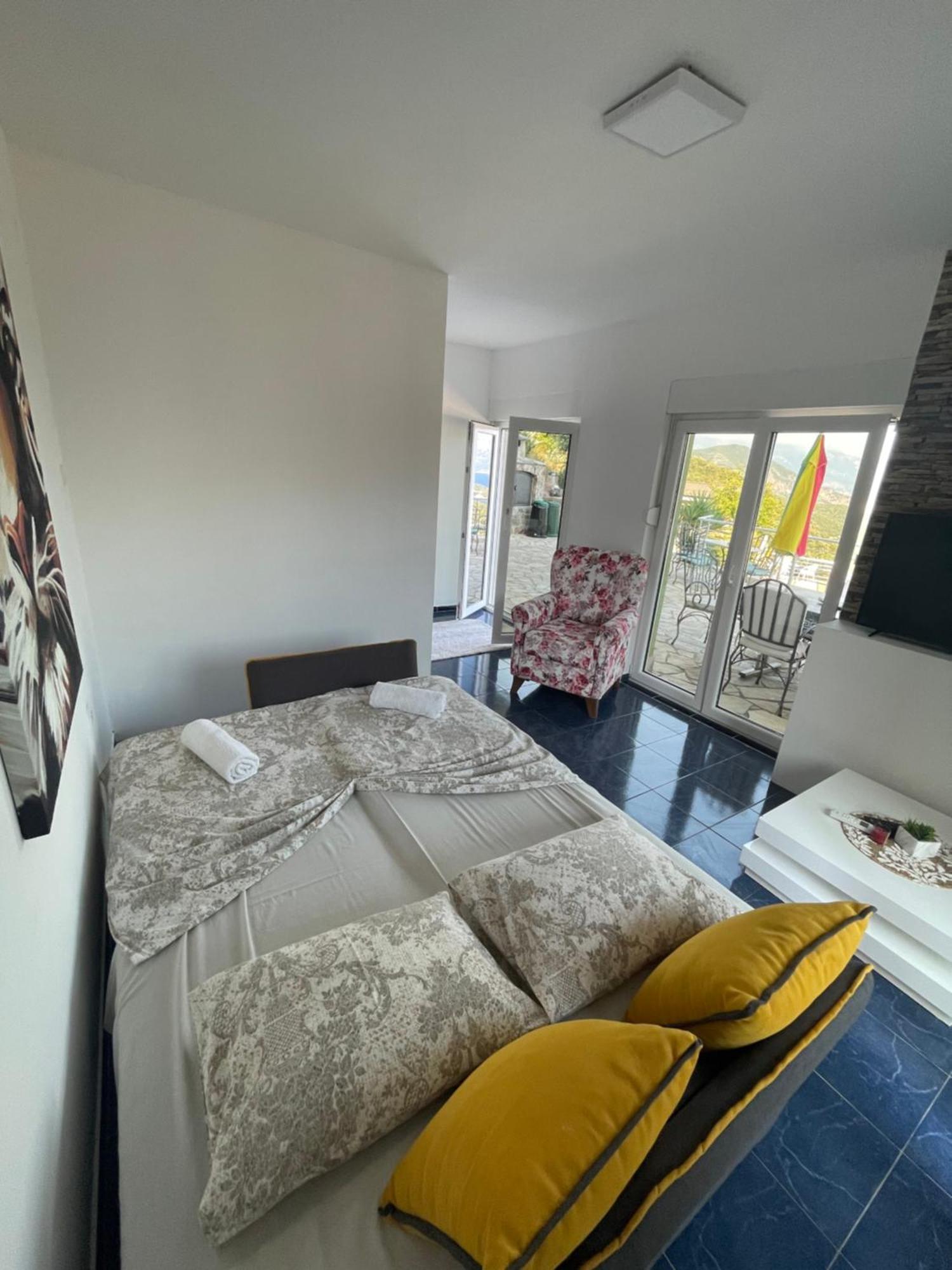 Apartments Bibic Будва Екстер'єр фото